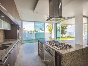 Residencia en Venta Puerta del Bosque