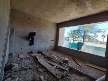 Casa de Lujo en Lomas Acueducto (Preventa)