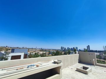 Casa de Lujo en Lomas Acueducto (Preventa)