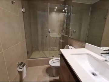 Tu Nuevo Hogar en Las Condes: Moderno y Amoblado