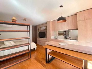 Tu Nuevo Hogar en Las Condes: Moderno y Amoblado