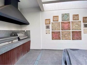 Tu Nuevo Hogar en Las Condes: Moderno y Amoblado