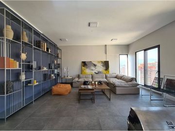 Tu Nuevo Hogar en Las Condes: Moderno y Amoblado