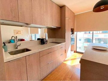 Tu Nuevo Hogar en Las Condes: Moderno y Amoblado