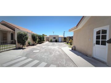 Venta de hermosas casas en condominio exclusivo, en paradero 16 - La Cruz, Quillota.