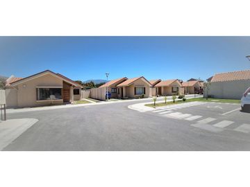 Venta de hermosas casas en condominio exclusivo, en paradero 16 - La Cruz, Quillota.