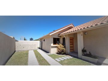 Venta de hermosas casas en condominio exclusivo, en paradero 16 - La Cruz, Quillota.