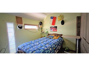 Venta de hermosa casa de cuatro dormitorios, en zona centro de Quillota.