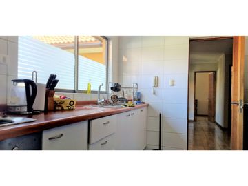 Venta de hermosa casa en condominio exclusivo, La Cruz, Quillota.