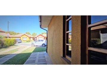Venta de hermosa casa en condominio exclusivo, La Cruz, Quillota.