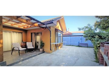 Venta de hermosa casa en condominio exclusivo, La Cruz, Quillota.