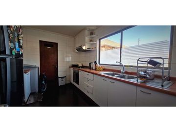 Venta de hermosa casa en condominio exclusivo, La Cruz, Quillota.