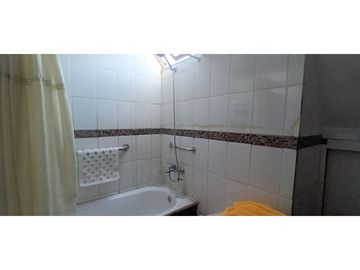 En venta casa de 4 dormitorios en Quillota.