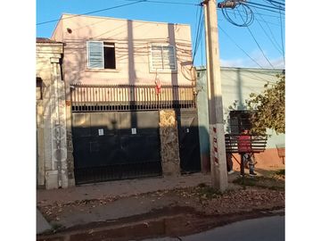 En venta casa de 4 dormitorios en Quillota.