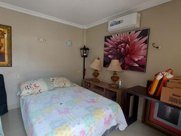Villa de 5 dormitorios en primeros kilómetros de Samborondón