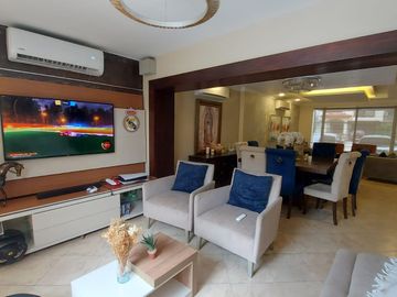 Villa de 5 dormitorios en primeros kilómetros de Samborondón