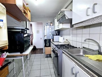 Departamento en Venta en Thomson / Arturo Pérez Canto