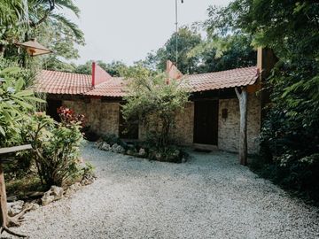 Terreno con Villa y Cenote en Ruta de Los Cenotes, Puerto Morelos