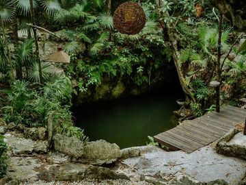 Terreno con Villa y Cenote en Ruta de Los Cenotes, Puerto Morelos