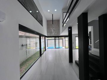 Casa con alberca privada en Residencial Exclusivo