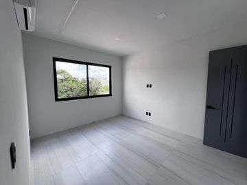 Casa con alberca privada en Residencial Exclusivo