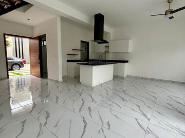Residencial Arbolada - Casa Nueva con Alberca
