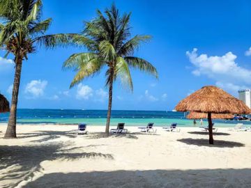 Exclusivo Departamento con Vista y Acceso al Mar Caribe - Ideal Renta Vacacional