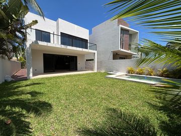 Hermosa Casa en Residencial Lagos del Sol
