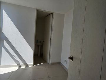 PENTHOUSE EN VENTA DE TRES HABITACIONES EN COUNTRY TOWERS