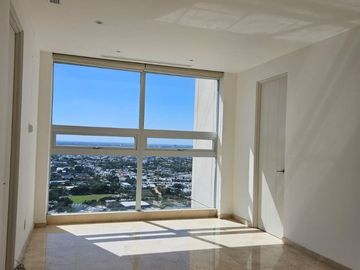 PENTHOUSE EN VENTA DE TRES HABITACIONES EN COUNTRY TOWERS