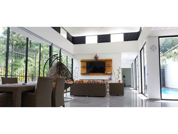 VENTA ESPECTACULAR CASA CAMPESTRE UBICADA EN RICAURTE CUNDINAMARCA