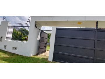 VENTA ESPECTACULAR CASA CAMPESTRE UBICADA EN RICAURTE CUNDINAMARCA