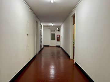 VENTA OFICINA EDIFICIO EDMON ZACOOUR BARRIO SAN PEDRO JH-WV 8907007