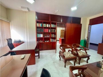 VENTA OFICINA EDIFICIO EDMON ZACOOUR BARRIO SAN PEDRO JH-WV 8907007