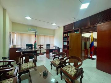 VENTA OFICINA EDIFICIO EDMON ZACOOUR BARRIO SAN PEDRO JH-WV 8907007
