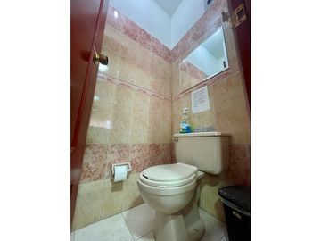 VENTA OFICINA EDIFICIO EDMON ZACOOUR BARRIO SAN PEDRO JH-WV 8907007