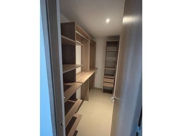 SE VENDE EXCELENTE PRECIO Y APARTAMENTO PORTAL DE GENOVES