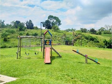 Se Vende Casa Campestre en Condominio, Vía al Caimo