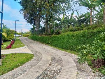 Se Vende Casa Campestre en Condominio, Vía al Caimo
