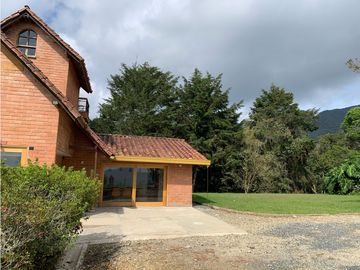 Venta de Casa Campestre El Retiro Tradicional Reformada Vista Represa