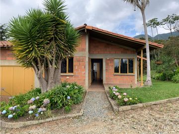 Venta de Casa Campestre El Retiro Tradicional Reformada Vista Represa