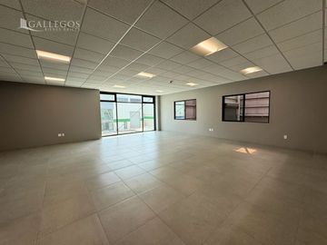 Se Rentan Naves Industriales 7,436m² (80,040 ft²)