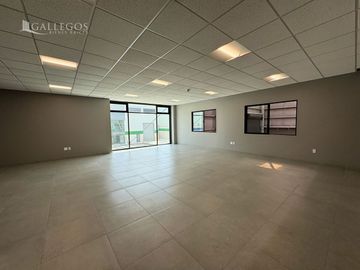 Se Rentan Naves Industriales 7,436m² (80,040 ft²)