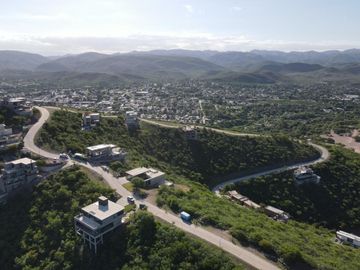 Terreno de 1120 m2 Country La Deseada, Mz 10 - impresionantes vistas, imperdible!