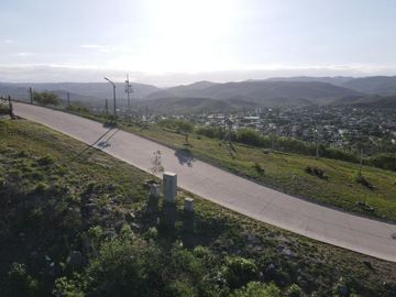 Terreno de 1120 m2 Country La Deseada, Mz 10 - impresionantes vistas, imperdible!
