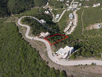 Terreno de 1120 m2 Country La Deseada, Mz 10 - impresionantes vistas, imperdible!