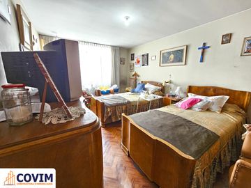 Casa en venta en Yanahuara · Cerca del Ovalo Quiñones