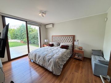 CASA CHAMISERO 3 D + SERVICIO + PISCINA + QUINCHO