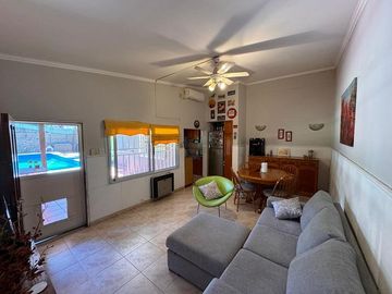 venta casa 3 dormitorios funes todos los servicios permuta