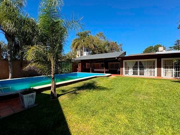 venta casa 3 dormitorios funes todos los servicios permuta